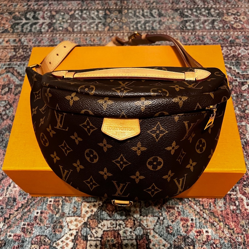 LOUIS VUITTON BUM BAG